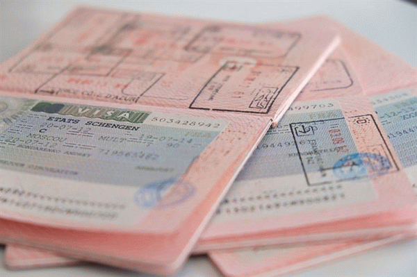 Что делать, если в паспорте остались действующие визы?